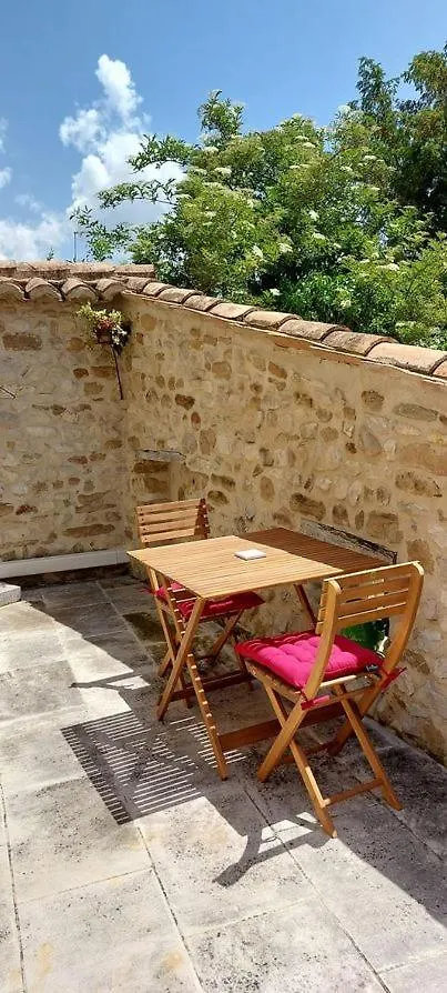 La Maison Wisteria Saint-Pantaléon-les-Vignes