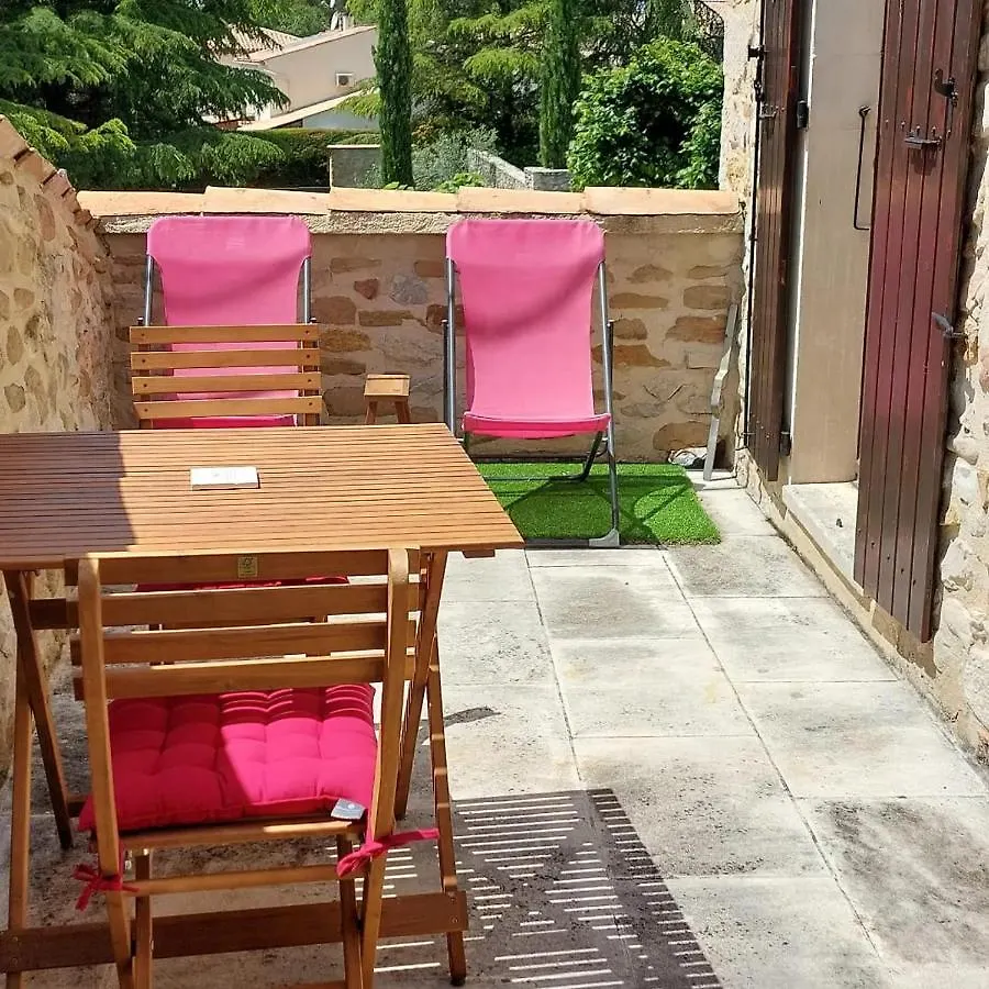 Bed & Breakfast La Maison Wisteria Saint-Pantaleon-les-Vignes France
